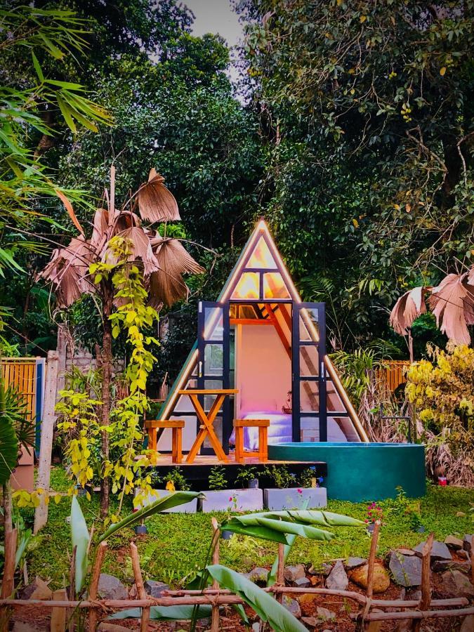 The We2 "Wildwood Elegance Escape" Bed & Breakfast Индурува Екстериор снимка